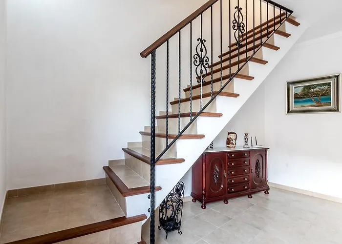 Bewitched Granny's House *