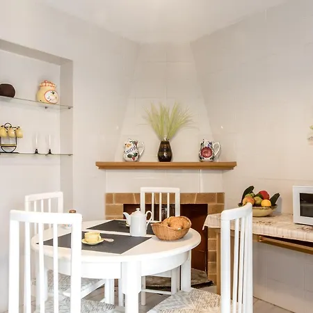 Bewitched Granny's House בית נופש *