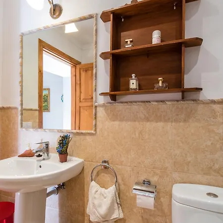 Bewitched Granny's House 度假居 *